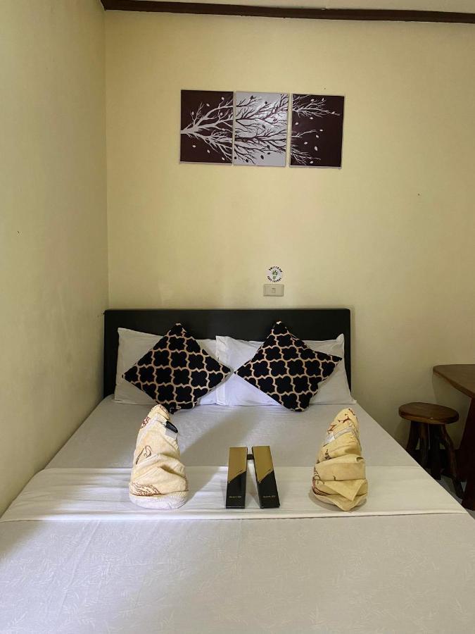 Mia Affordable Rooms El Nido Exterior photo